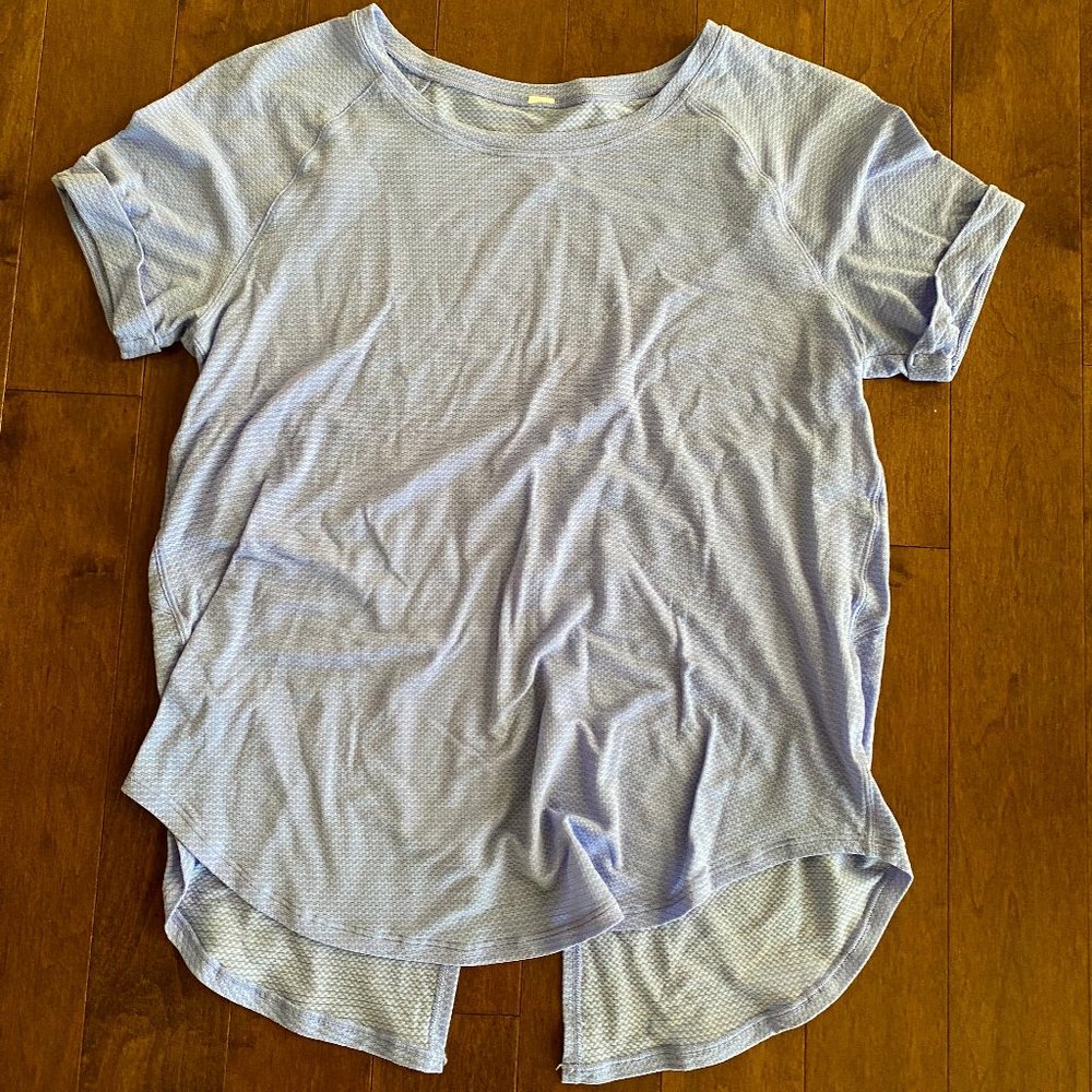 Lululemon top (lavender)